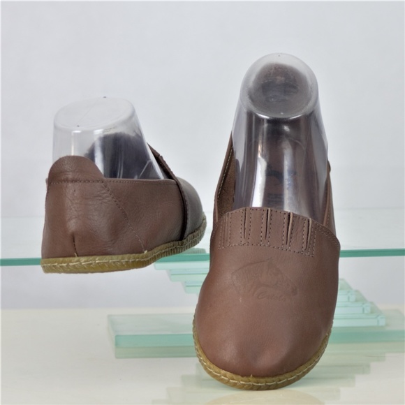 Criola 6 NWOB/T Brown Leather Espadrille Flats - Picture 3 of 8